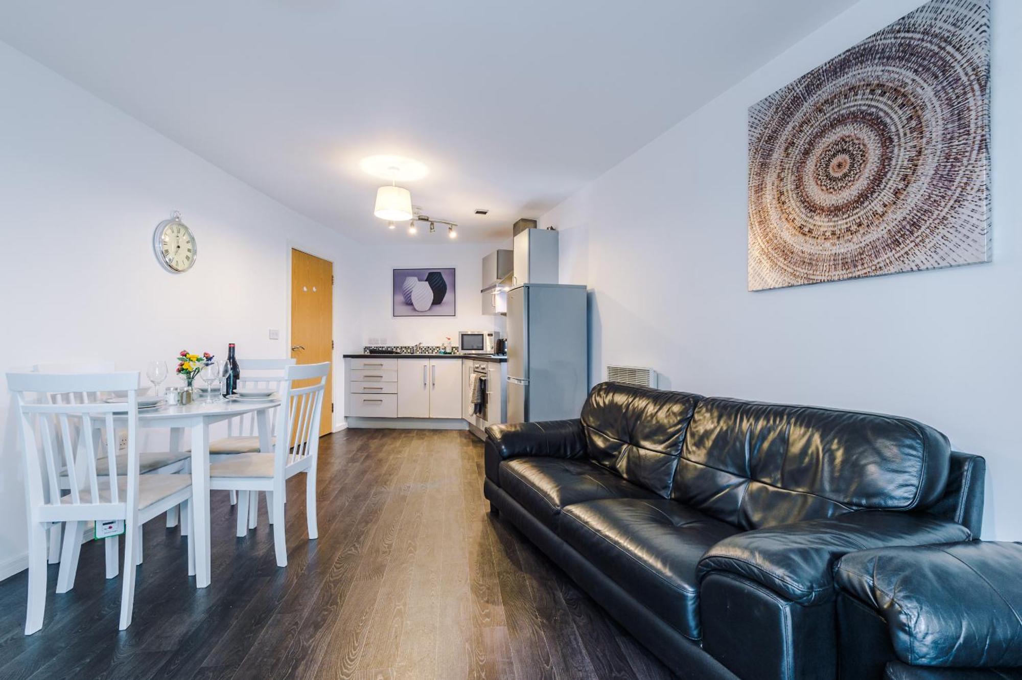 2 Bed Apartment With Balcony Private Parking Near Etihad Stadium, Coop Live Manchester Exterior photo